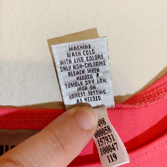 Chico’s (size 2)(12) woman’s microfiber coral/pink tank top shell - Picture 5 of 7